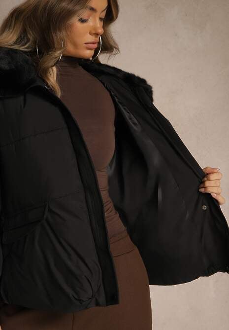 Czarna Pikowana Kurtka Oversize z Futerkiem i Wysokimi Ściągaczami Nalinessa