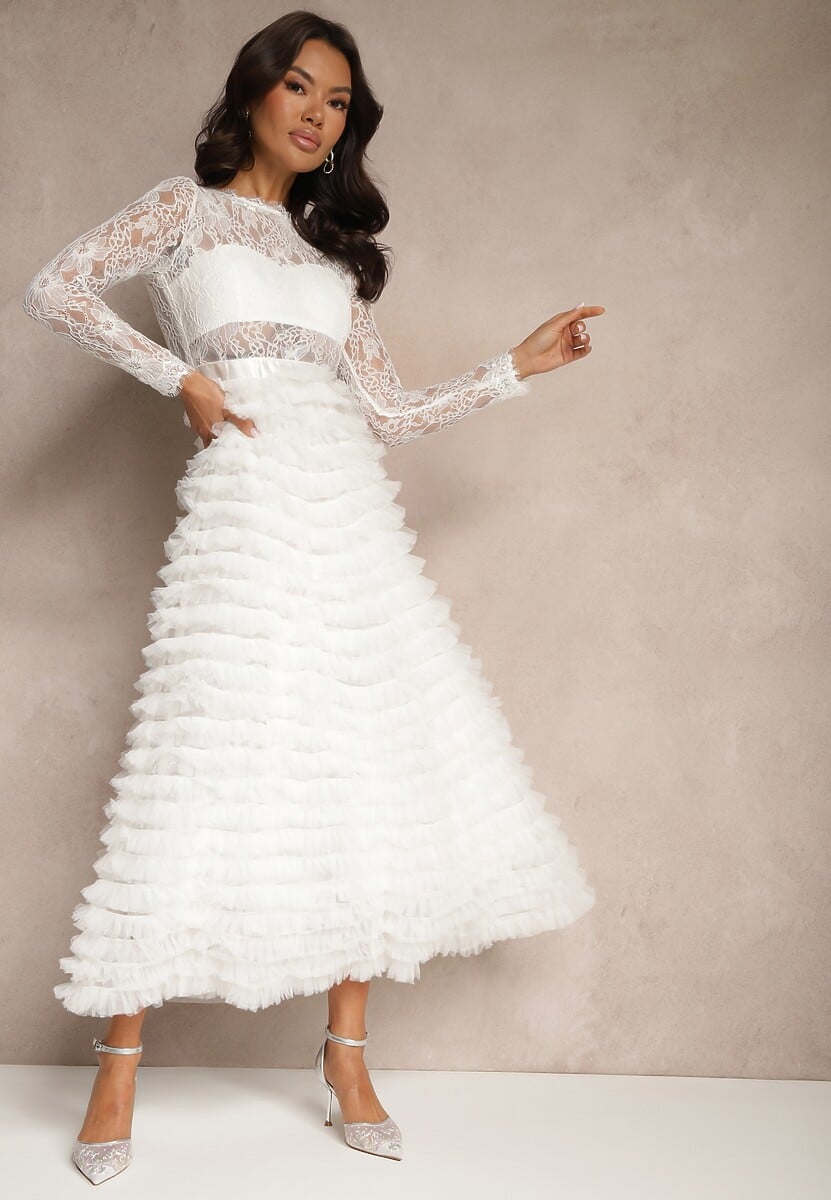 Biała Koronkowa Sukienka Maxi o Rozkloszowanym Kroju z Tiulowymi Falbankami Sivina