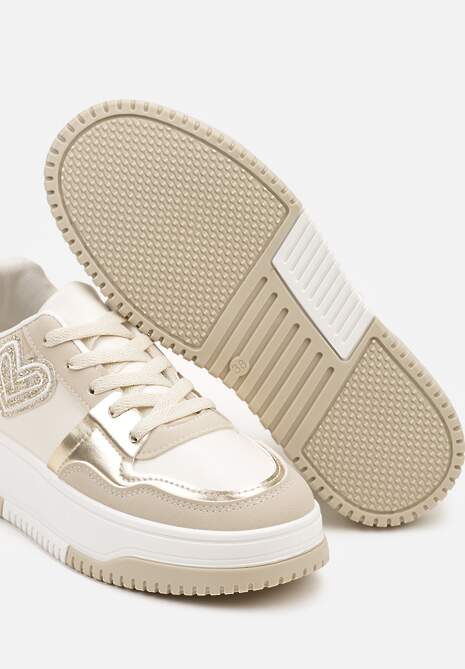 Beżowe Sneakersy z Brokatową Naszywką w Kształcie Serca Avioneria