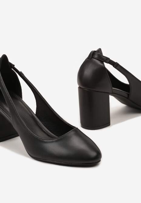 Czarne Czółenka na Słupku Ozdobione Wycięciami Po Bokach Darisol