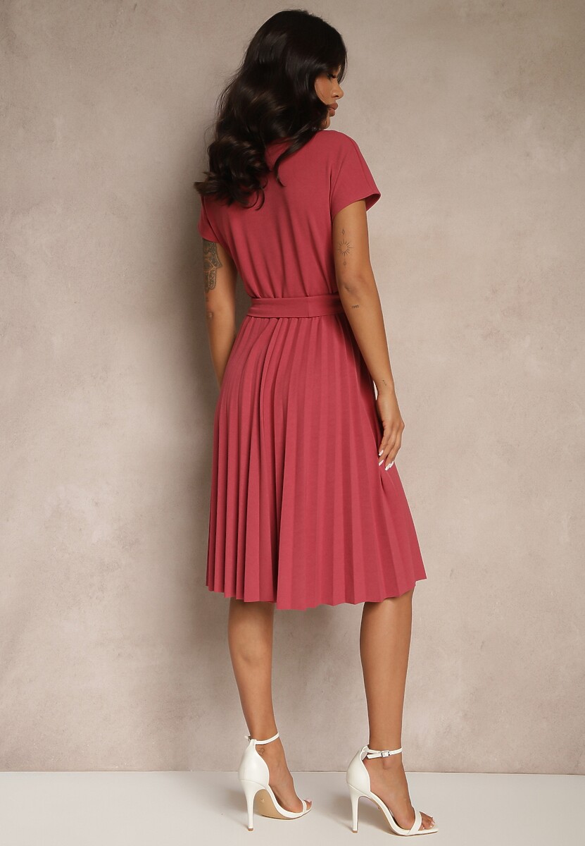 Różowa Sukienka Koktajlowa z Gumką w Pasie i Krótkim Rękawem z Materiałowym Paskiem Zevia