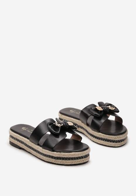 Czarne Klapki na Platformie z Plecionymi Paskami Wykończone Kokardką Licebia