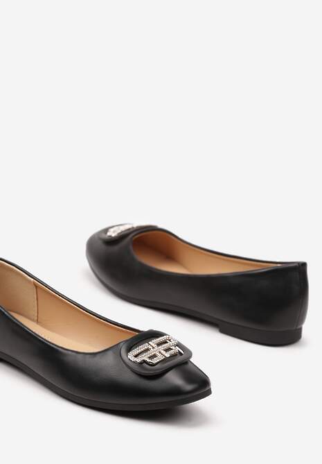 Czarne Balerinki Ozdobione Metaliczną Aplikacją Zelfitis