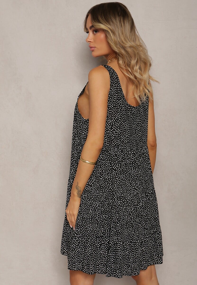 Czarna Sukienka z Bawełny o Rozkloszowanym Kroju z Falbanami Tessamay