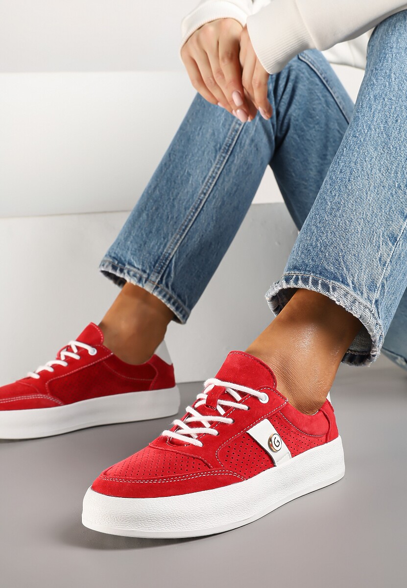 Czerwone Sneakersy Skórzane z Metaliczną Ozdobą Astevin