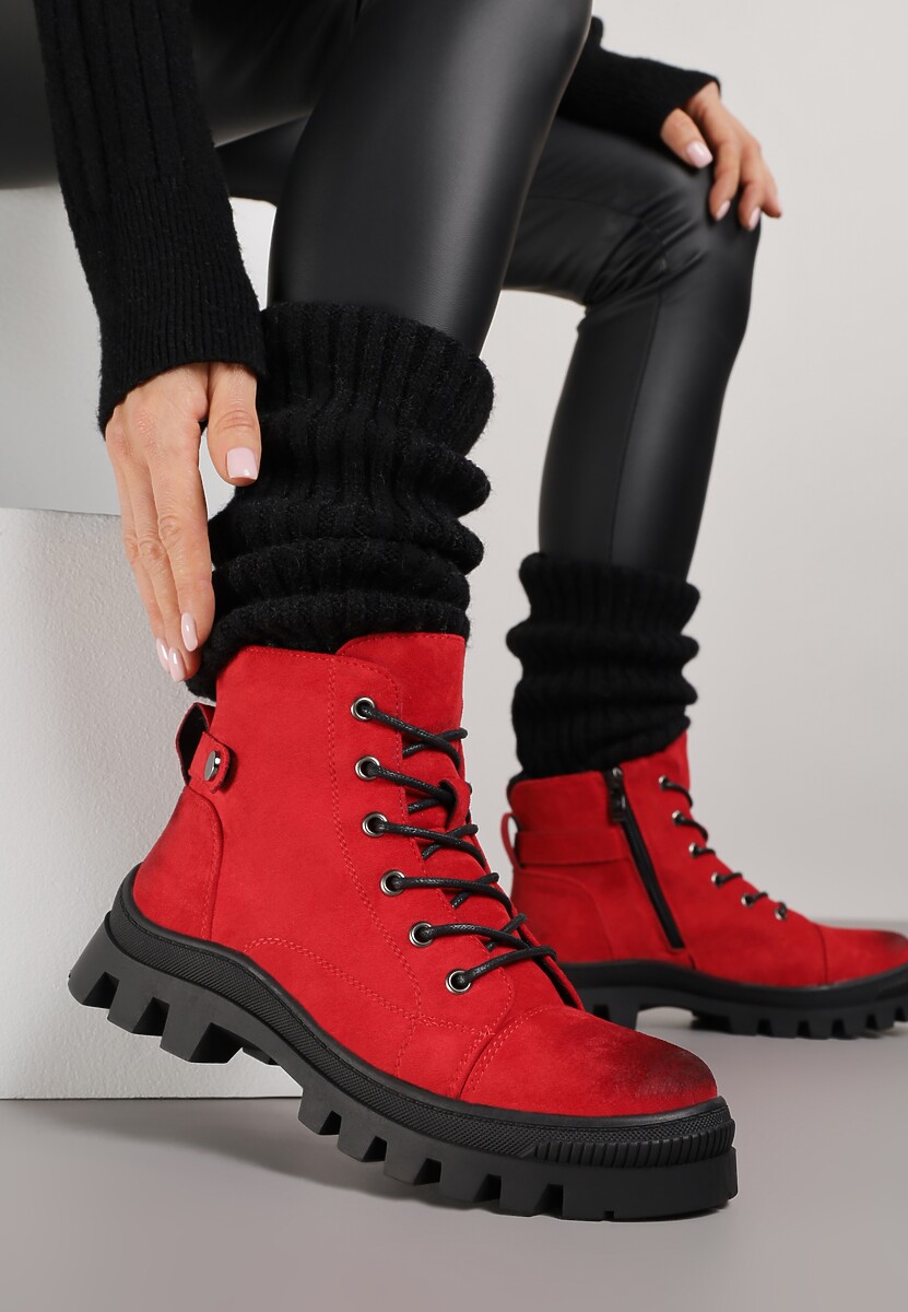 Czerwone Botki Trapery na Platformie Ozdobione Paskiem Argiva