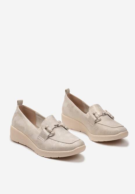 Złote Półbuty na Płaskiej Podeszwie z Wkładką ze Skóry Naturalnej Ozdobione Klamrą Kaiadia