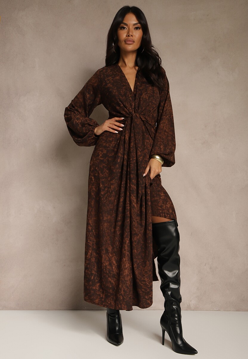 Brązowa Sukienka z Rozcięciem na Nogę Ozdobiona Marszczeniem Zozanne