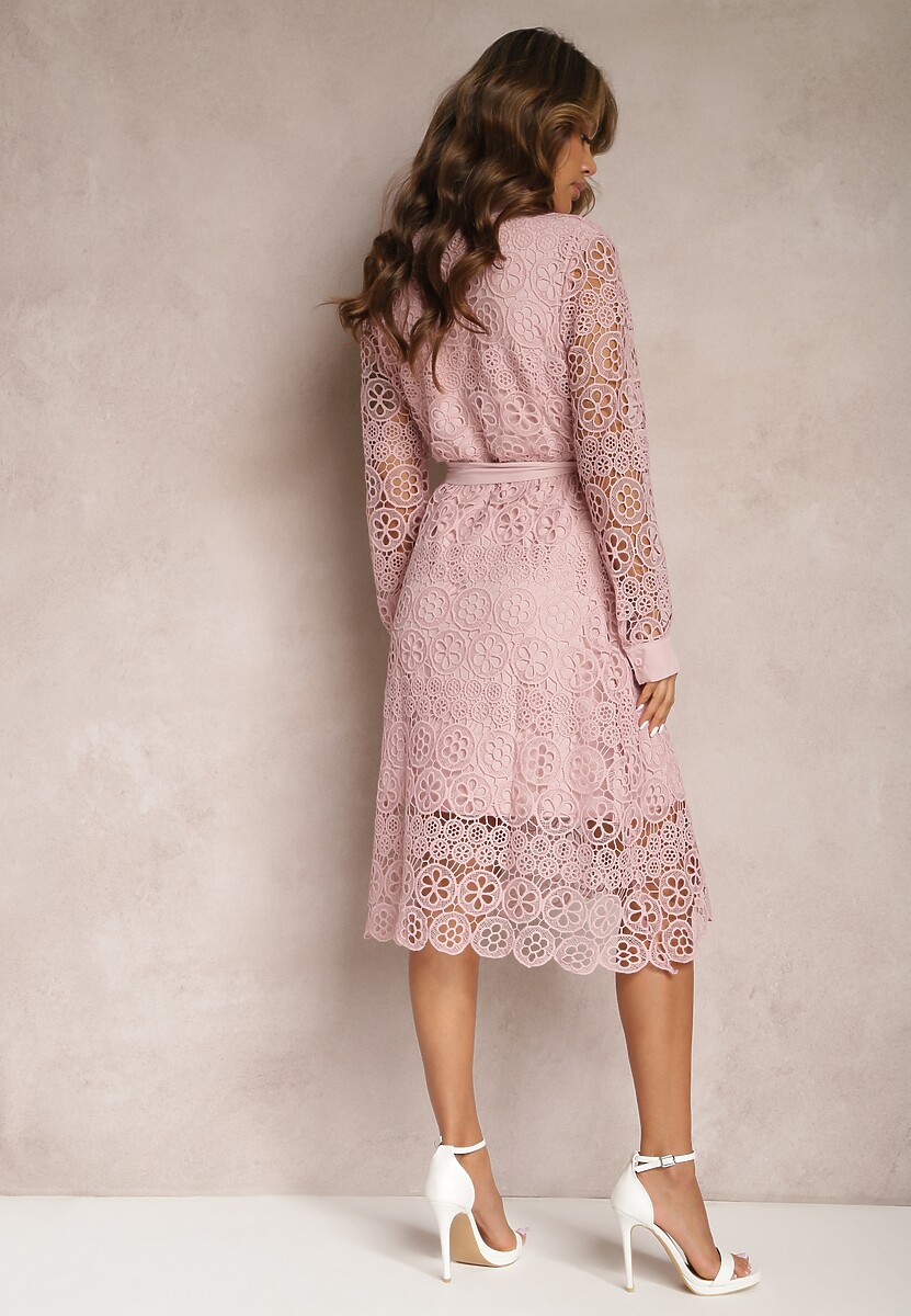 Różowa Rozkloszowana Midi Sukienka Ozdobiona Koronką z Paskiem w Talii Sailla