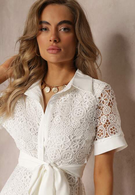 Biała Koronkowa Sukienka Koszulowa z Krótkim Rękawem i Wiązanym Paskiem Noralia