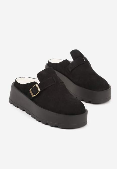 Czarne Śniegowce na Grubej Podeszwie z Niską Cholewką i Ozdobną Klamerką Vetibela