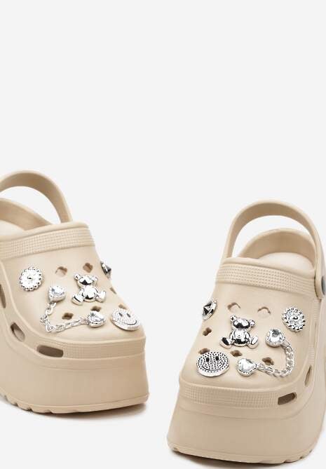 Ciemnobeżowe Wsuwane Klapki z Pianki na Platformie z Aplikacjami o Metalicznym Połysku Risettim