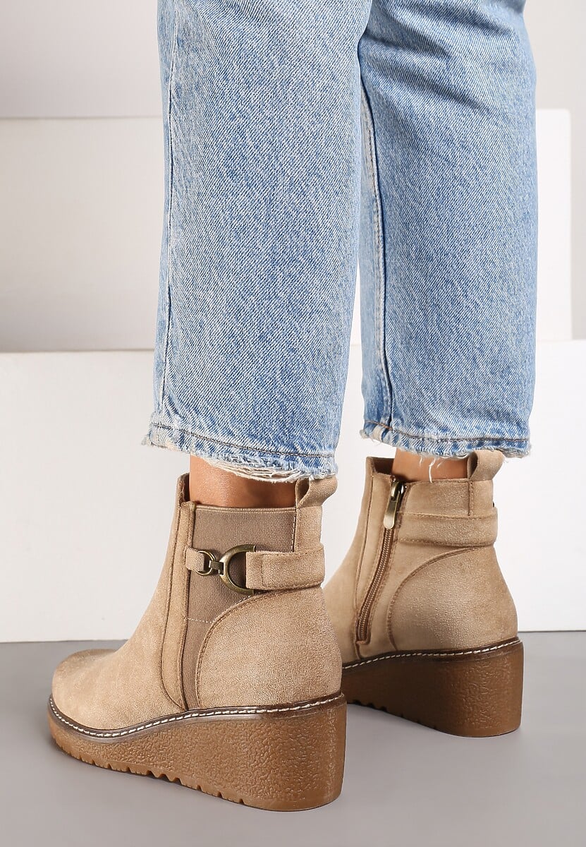 Beżowe Botki Sztyblety na Koturnie Ozdobione Metaliczną Aplikacją Savianae