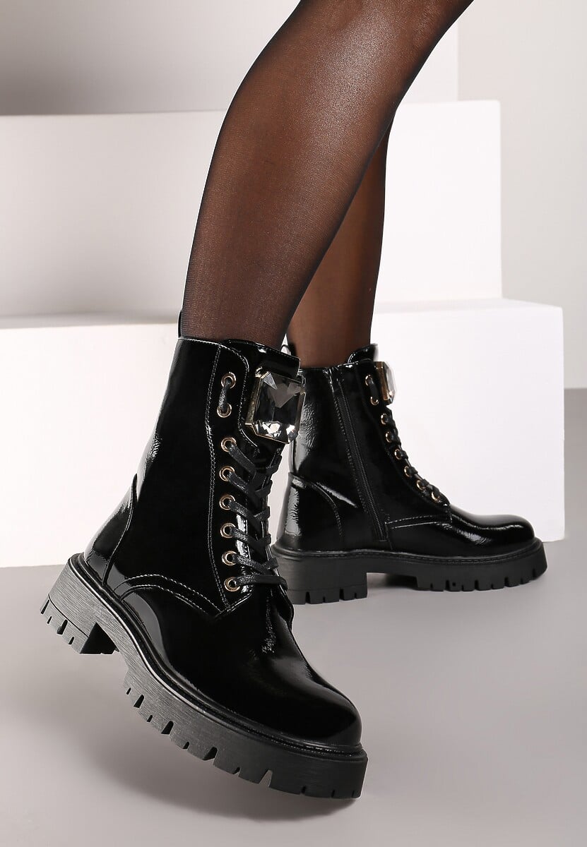 Czarne Sznurowane Botki na Platformie w Stylu Workerów z Aplikacją Kryształka Arrelae