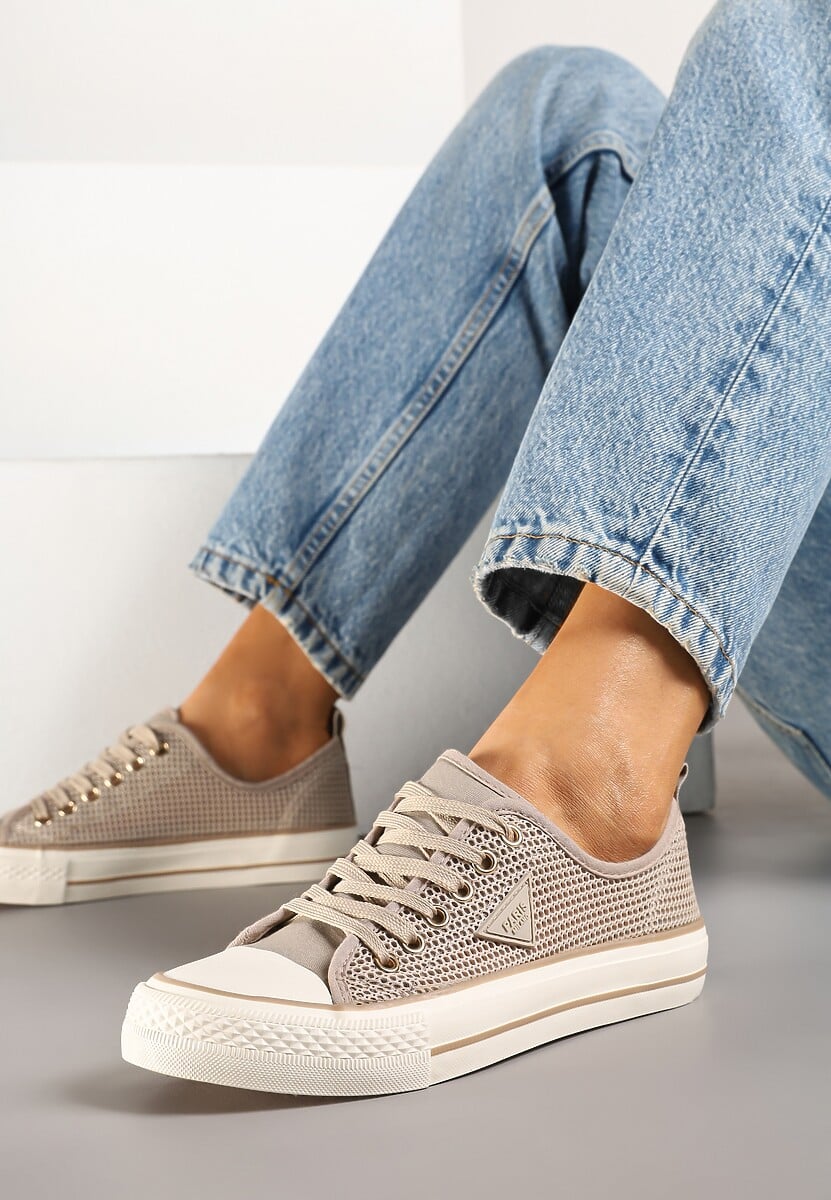 Ciemnobeżowe Szydełkowe Trampki o Klasycznym Fasonie Vovessa