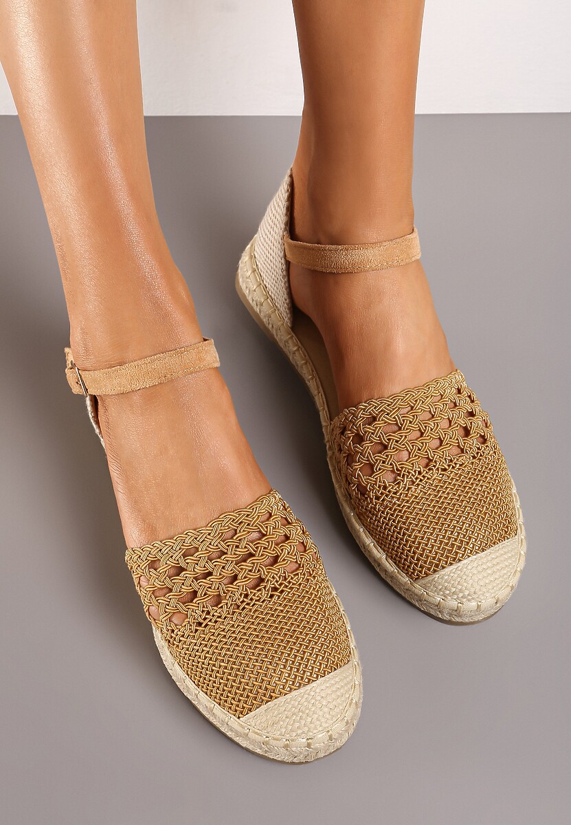 Brązowe Espadryle z Plecionki z Ażurowym Wykończeniem i Sprzączką Assames