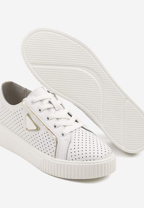 Białe Sneakersy Skórzane Ozdobione Aplikacją i Perforacją Nilairis