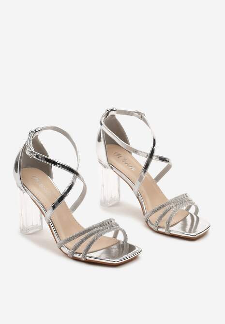 Srebrne Sandały na Transparentnym Słupku z Cyrkoniami Zapinane przy Kostce Tesaie