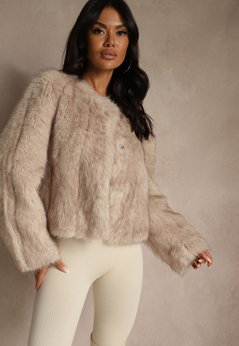 Beżowa Kurtka Futerko o Prostym Fasonie z Okrągłym Dekoltem Iddane