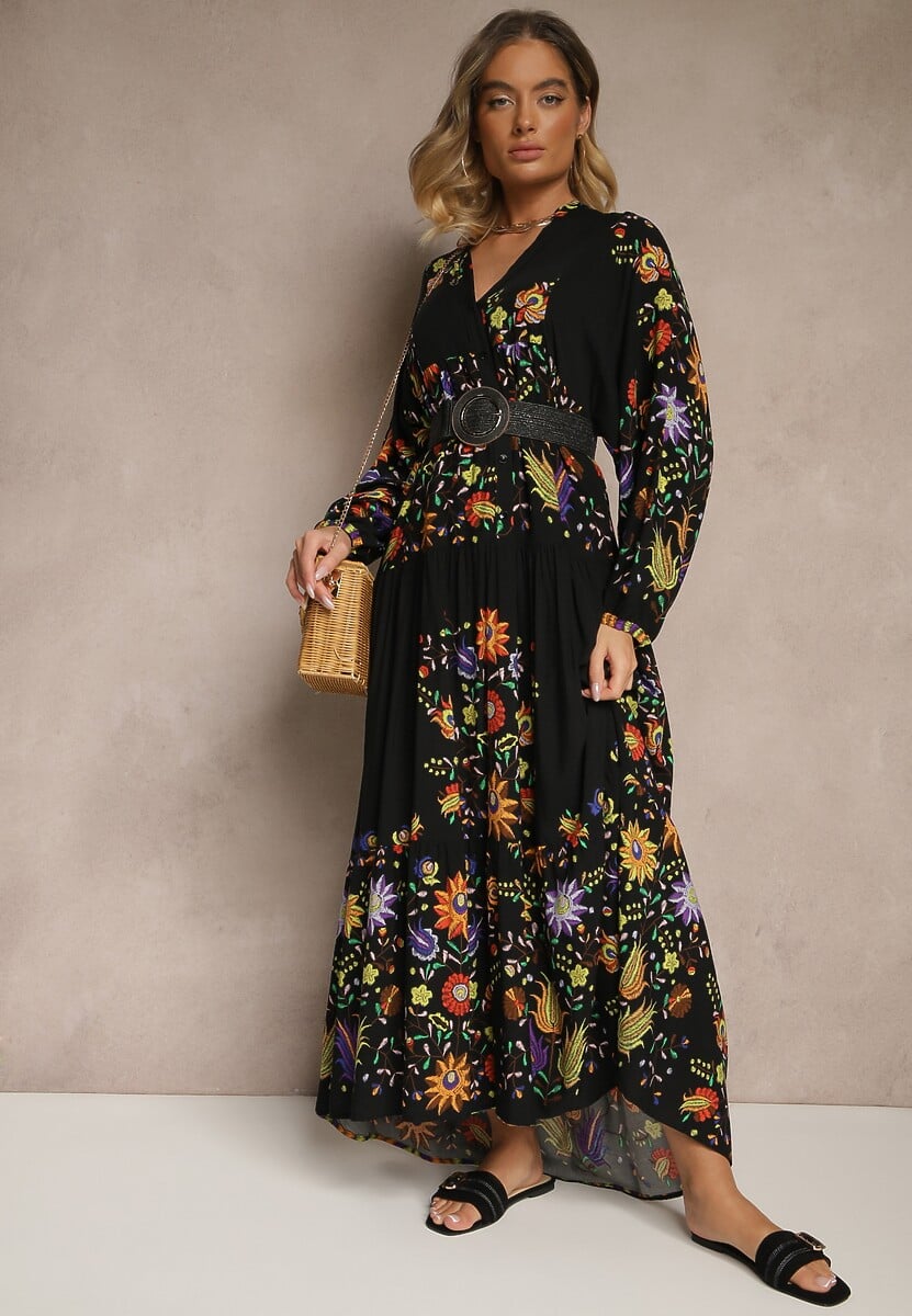 Czarna Rozkloszowana Sukienka z Wiskozy w Kwiaty Clevea