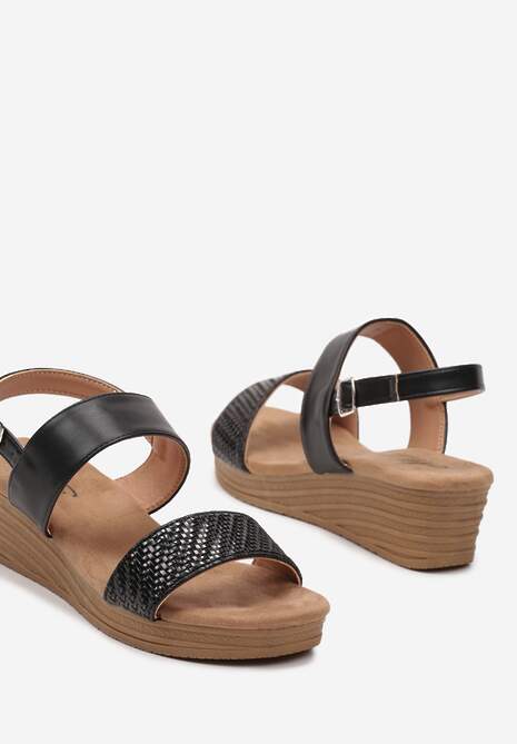 Czarne Sandały na Niewysokim Koturnie ze Sprzączką Garila