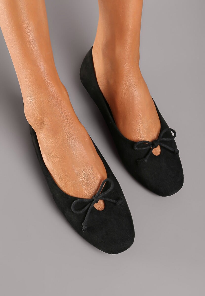 Czarne Balerinki na Płaskiej Podeszwie z Kokardką i Wycięciami Lerivin