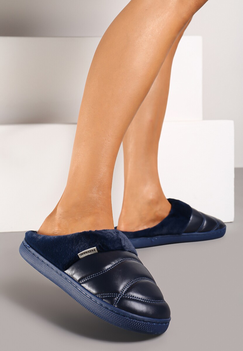 Granatowe Kapcie Vices na Płaskiej Podeszwie z Futerkiem i Pikowaniem Equaravia