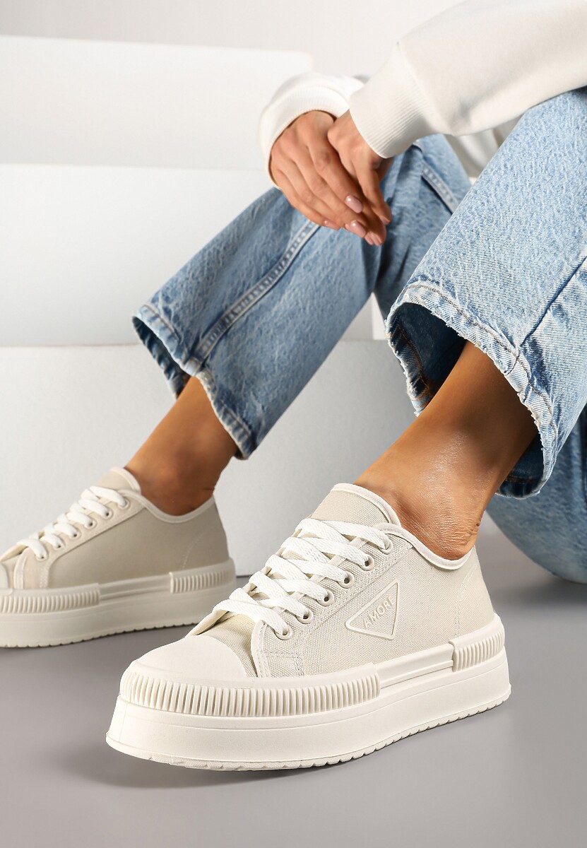 Beżowe Trampki na Podwójnej Podeszwie z Ozdobnym Znaczkiem na Cholewce Alivrelia