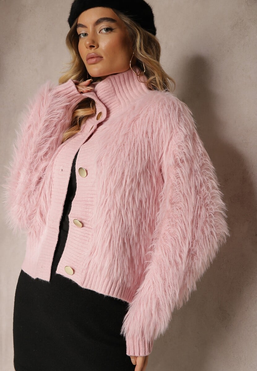 Jasnofioletowy Kardigan z Wełną Zapinany na Ozdobne Guziki ze Stójką i Puszystą Fakturą Zinavia