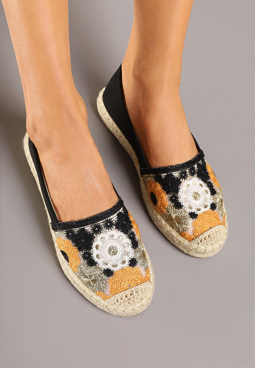 Czarne Espadryle z Ozdobnym Kwiatowym Haftem i Plecionką Toliata