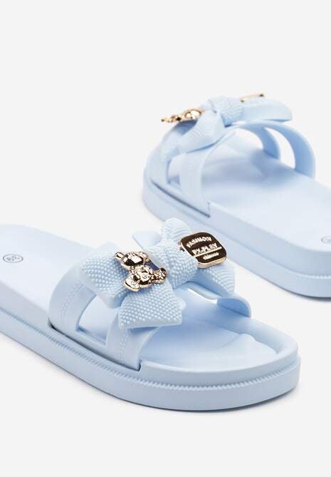 Niebieskie Klapki Ozdobione Kokardą i Wycięciami Kiniela