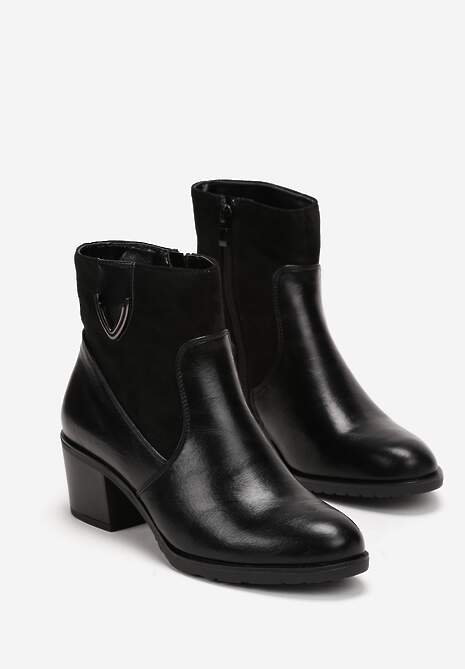 Czarne Botki na Obcasie z Ozdobnym Krótkim Paskiem Mirtta