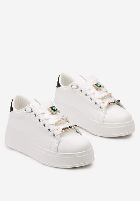 Biało-Czarne Sneakersy na Platformie z Biżuteryjnymi Zawieszkami na Sznurówkach Faeleen