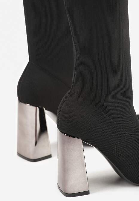 Czarne Skarpetkowe Kozaki Vices na Słupku z Metalicznym Połyskiem Tuvitte