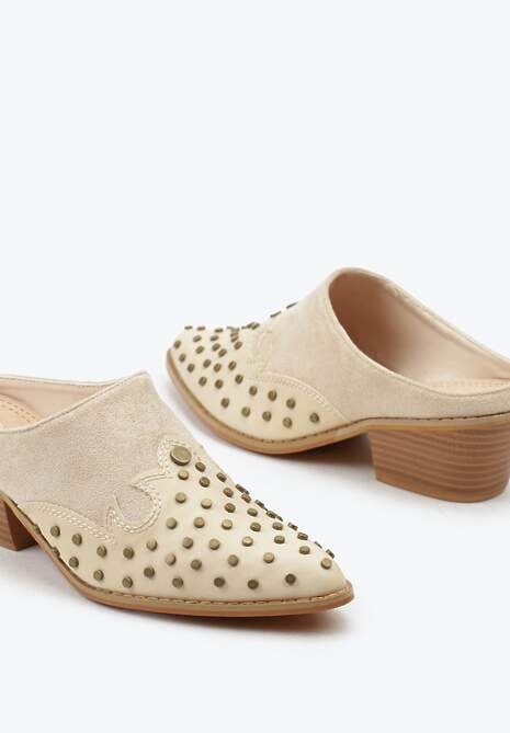 Beżowe Klapki Mule w Stylu Kowbojek na Niskim Stożku Ozdobione Nitami Nalkeda