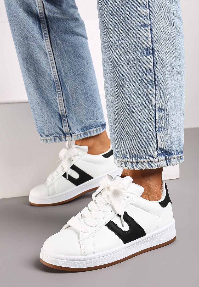 Biało-Czarne Sznurowane Sneakersy na Płaskie Podeszwie Wykończone Geometrycznym Wzorem Genaria