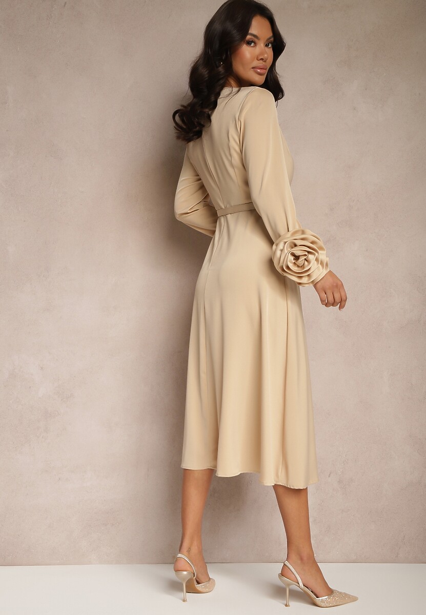 Beżowa Koktajlowa Sukienka z Kwiatowymi Aplikacjami 3D na Rękawach i Paskiem Temiraia