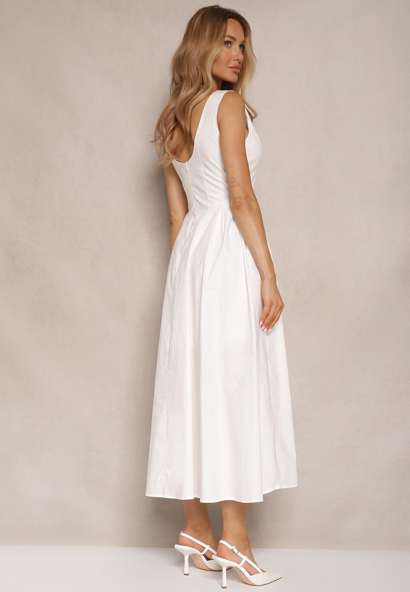 Biała Rozkloszowana Sukienka Koktajlowa z Bawełny z Dekoltem Łódką i Kieszeniami Fanilra