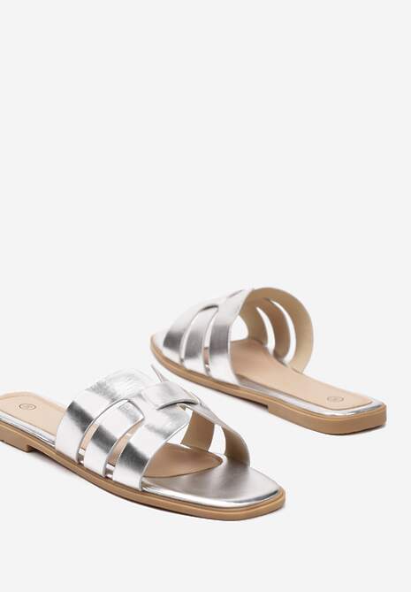 Srebrne Casualowe Klapki na Płaskiej Podeszwie z Kwadratowym Noskiem i Paskami Locmurena