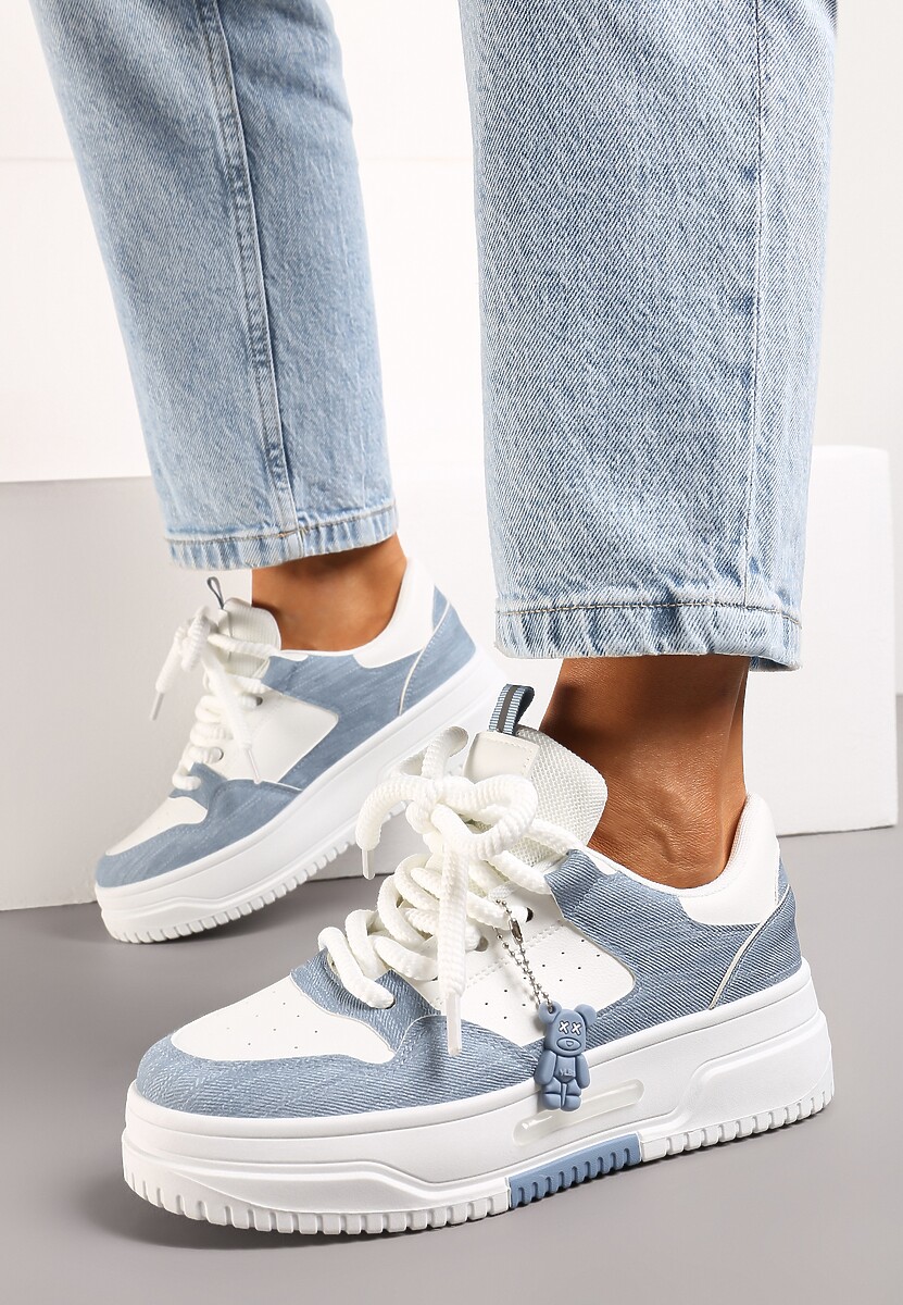 Biało-Niebieskie Sneakersy na Platformie z Zawieszką Misiem Arialbe