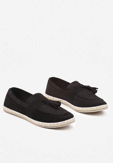 Czarne Espadryle Ozdobione Frędzlami na Nosku Wanelis
