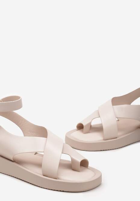 Beżowe Sandały Typo Loop Toe z Imitacji Skóry ze Sprzączką Aucca