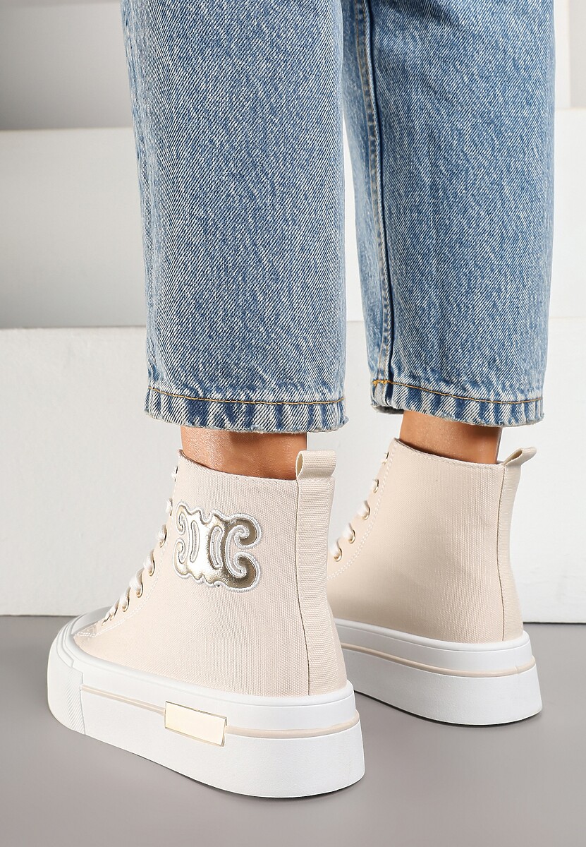 Beżowe Trampki na Platformie z Wysoką Cholewką i Naszywką Nurissea