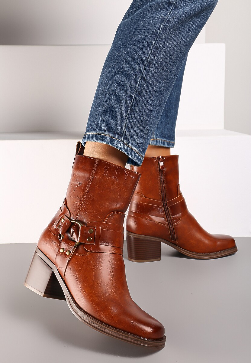 Czarne Botki Bikery na Słupku z Klamrami i Paskami Verissca