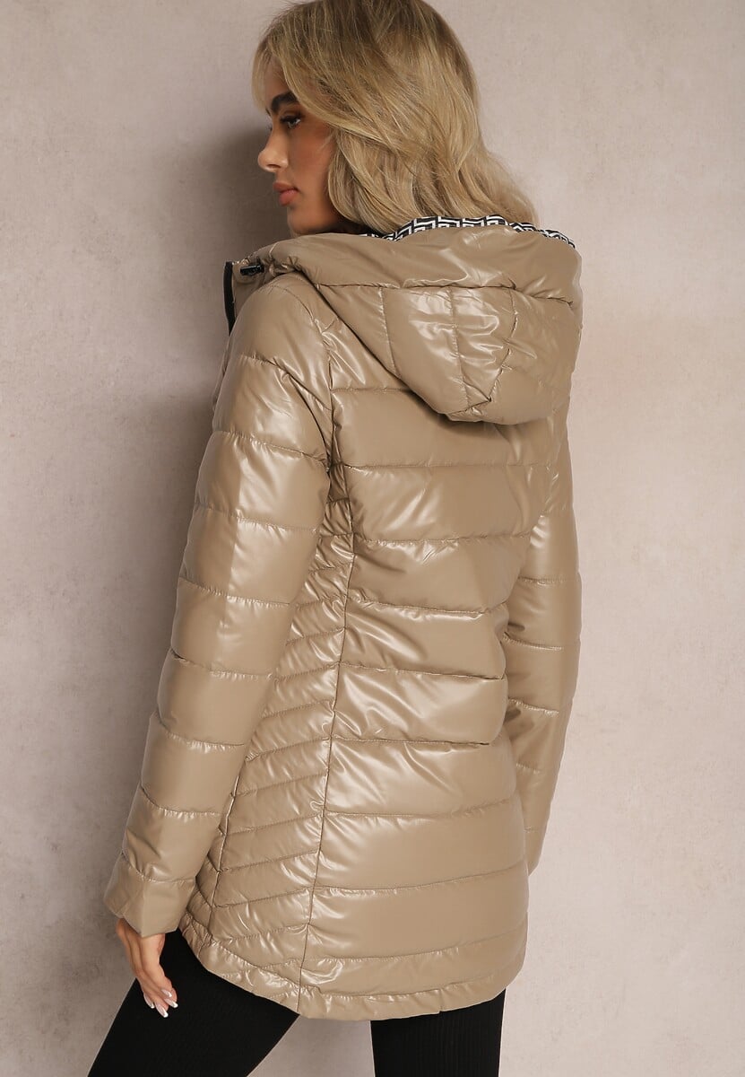 Ciemnobeżowa Kurtka z Pikowaniem i Kapturem oraz Lekkim Połyskiem Rilenia