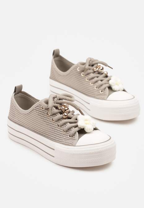 Jasnoszare Trampki na Platformie z Ażurową Cholewką i Aplikacjami 3D Leniri