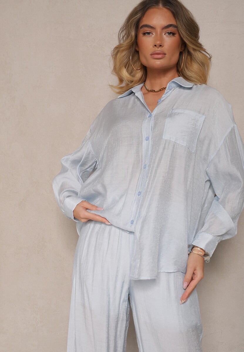 Jasnoniebieska Koszula Oversize w Klasycznym Stylu z Kieszonką Liozira