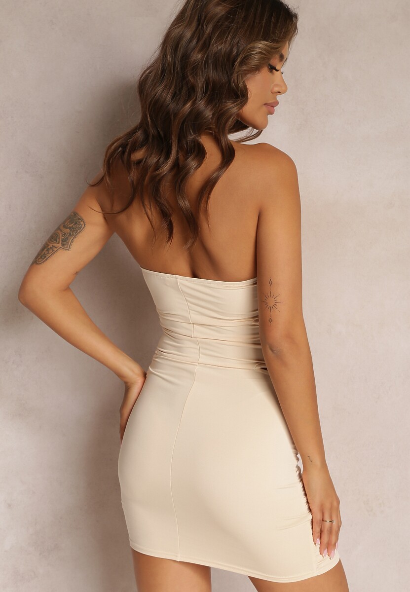 Beżowa Marszczona Dopasowana Sukienka Mini z Ozdobnymi Kwiatami Bez Ramiączek Sherid