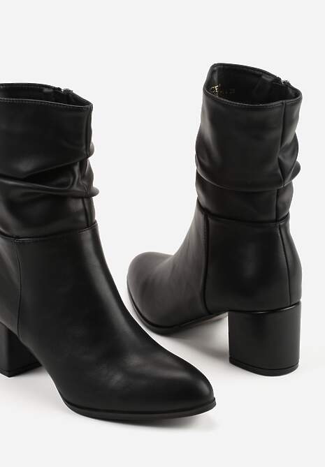 Czarne Marszczone Botki Vices na Słupkowym Obcasie Atevitta
