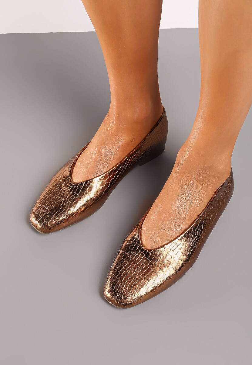 Brązowe Lakierowane Balerinki z Krokodylim Tłoczeniem o Kwadratowym Nosku Zerita